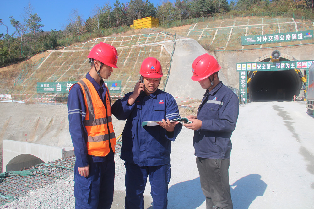 范崗鎮萬元村境內，電站工程對外交通公路隧道出口.JPG
