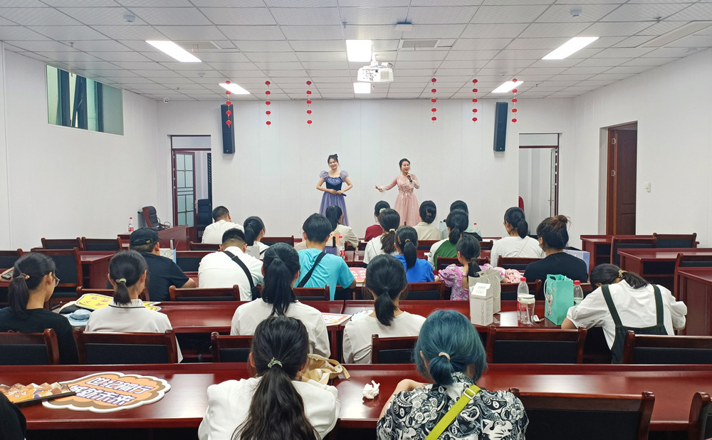“與人才同行，遇見(jiàn)最美文都”——桐城市首屆人才嘉年華之人文體驗(yàn)行活動(dòng) (1).jpg