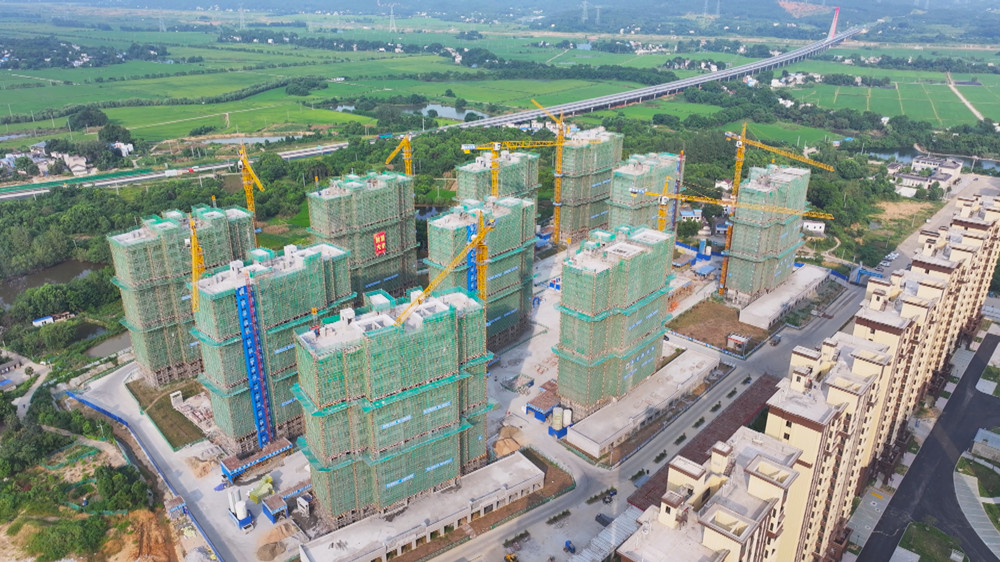 圖為桐城市引江濟淮工程孔城鎮桐心家園安置點項目建設現場.jpg