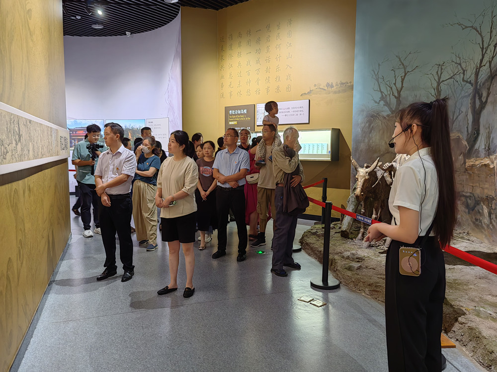 桐城市融媒體中心前往安徽·中國桐城文化博物館開展黨日活動2.jpg