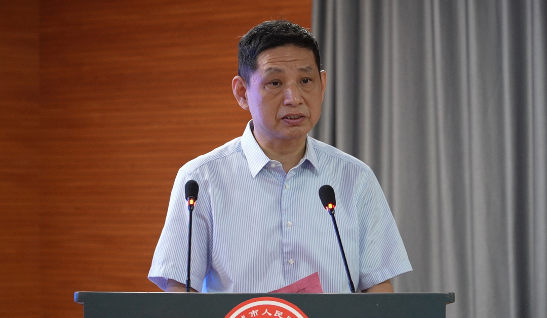 2市政協主席潘利民.png