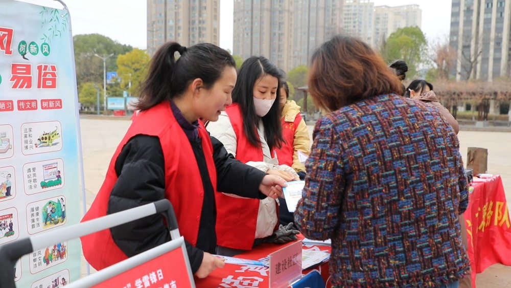 桐城市舉辦2025年“六尺古韻·與禮桐行”暨新時代文明實踐志愿服務集市活動(3).jpg